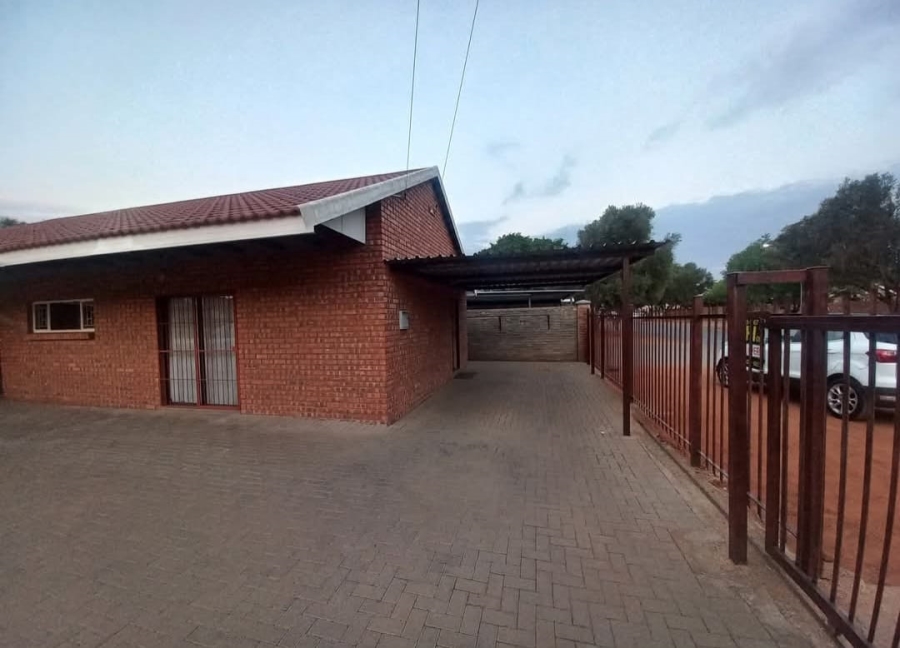 2 Bedroom Property for Sale in Hadison Park Northern Cape